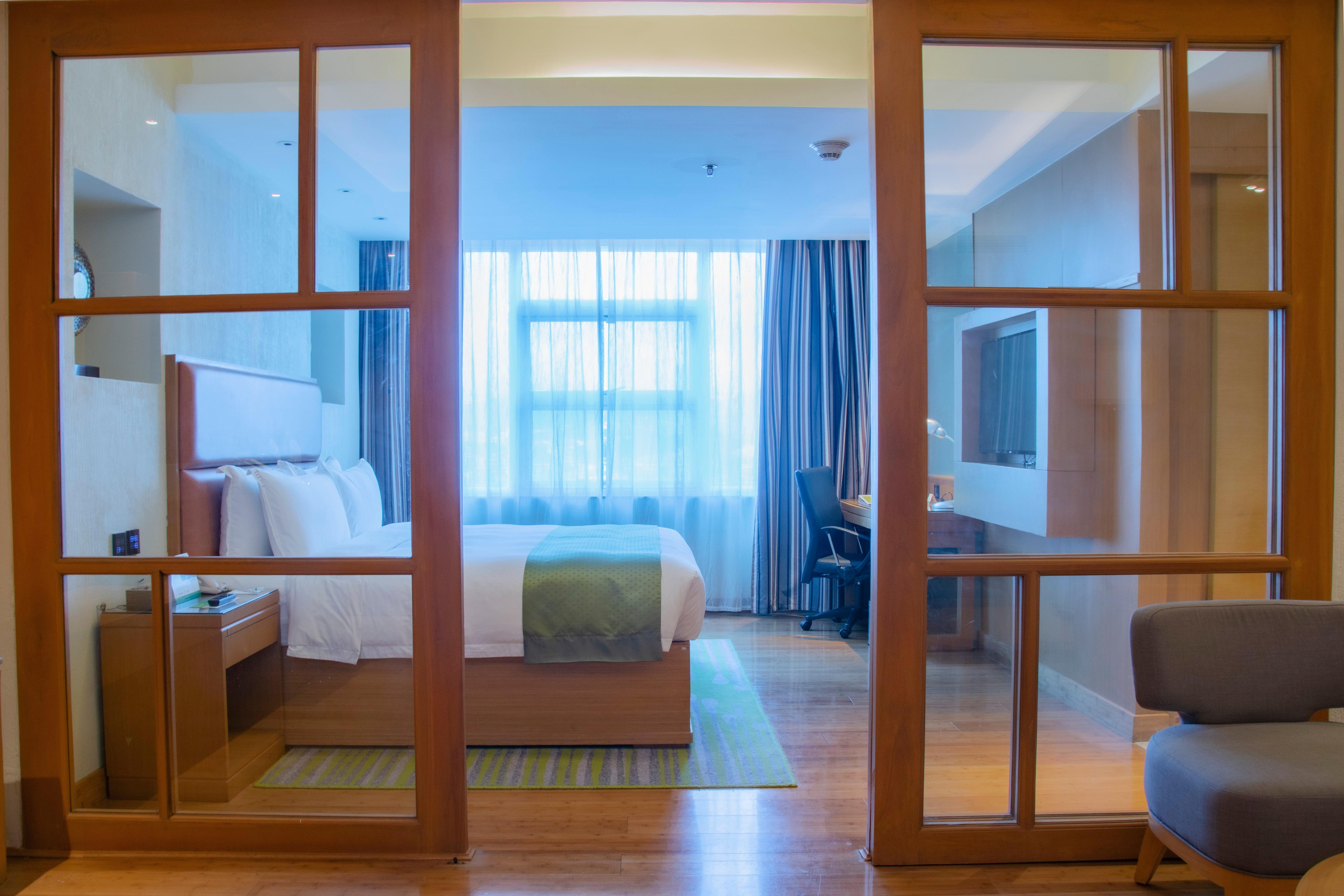 Holiday Inn Baguio City Centre, An Ihg Hotel Exterior photo
